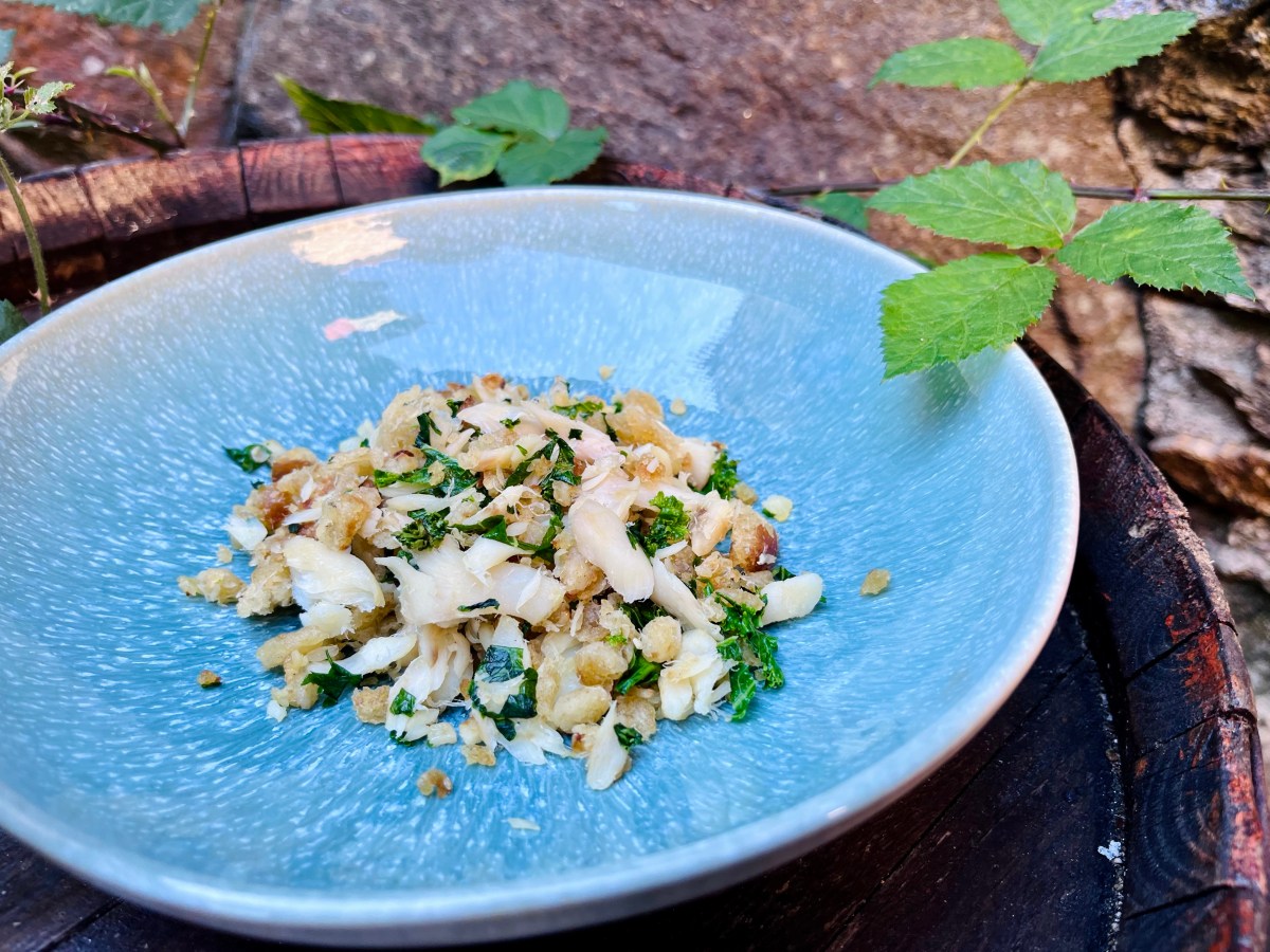 Migas de bacalhau eli leivänmuruja ja&nbsp;turskaa