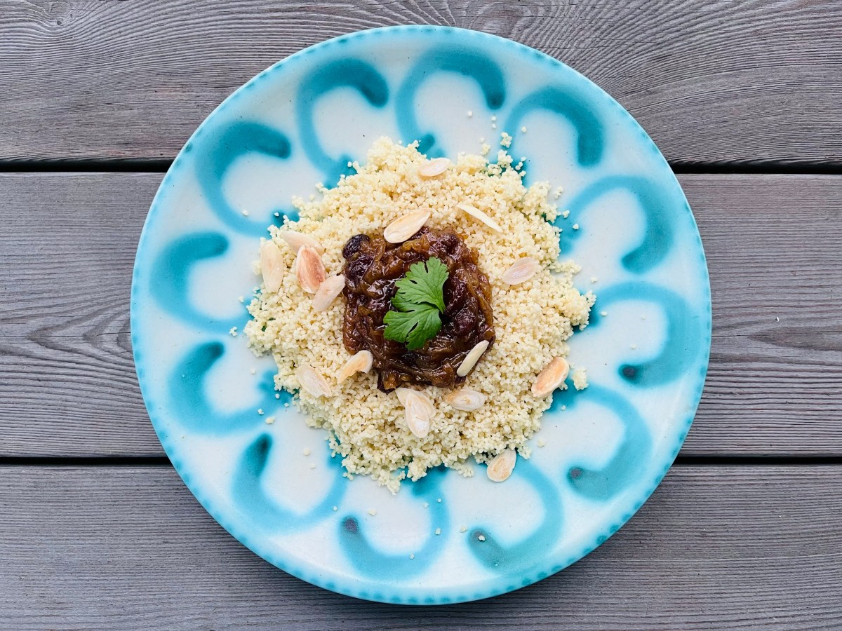 Tfaya eli marokkolaiset karamelisoidut&nbsp;sipulit