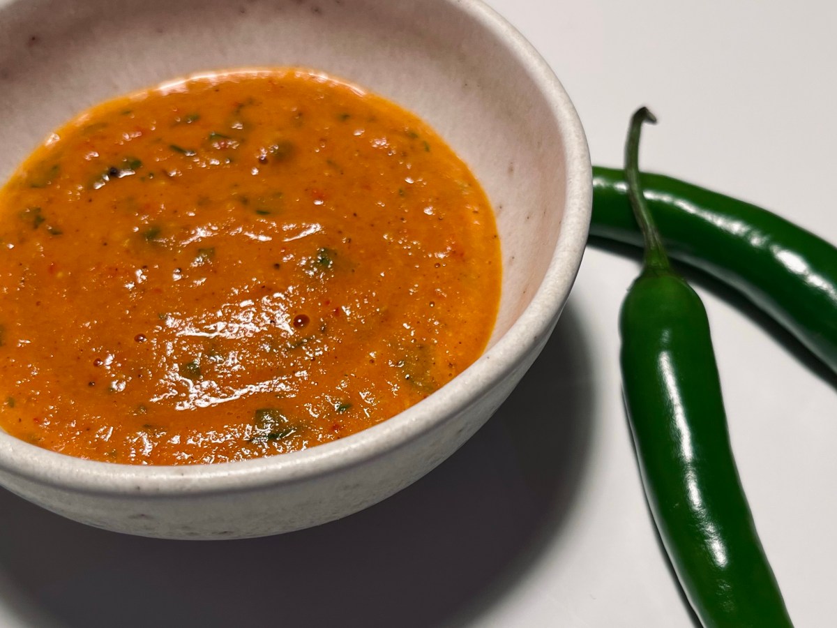 Momo achar eli momojen&nbsp;dippikastike