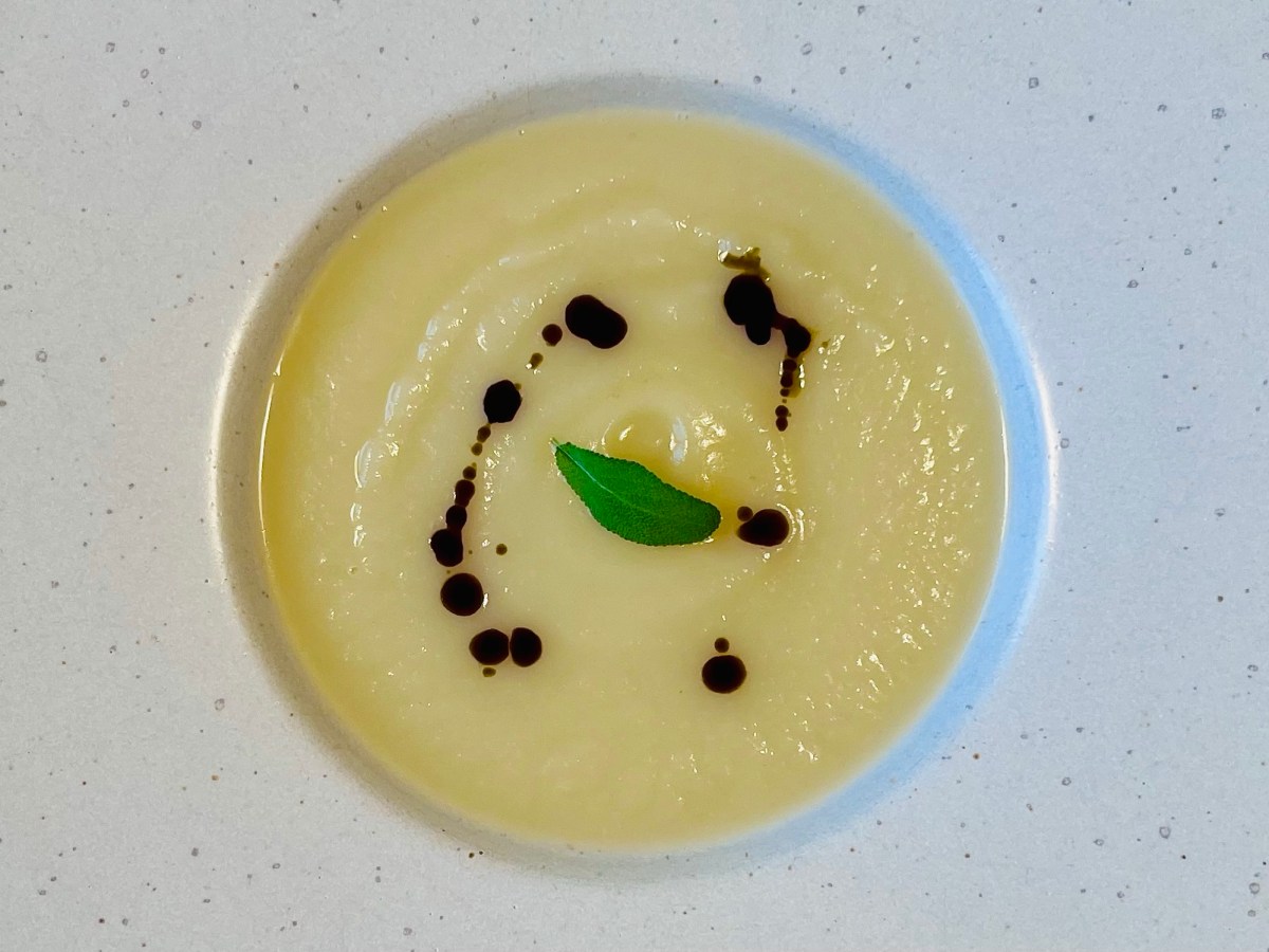 Maa-artisokkasosekeitto